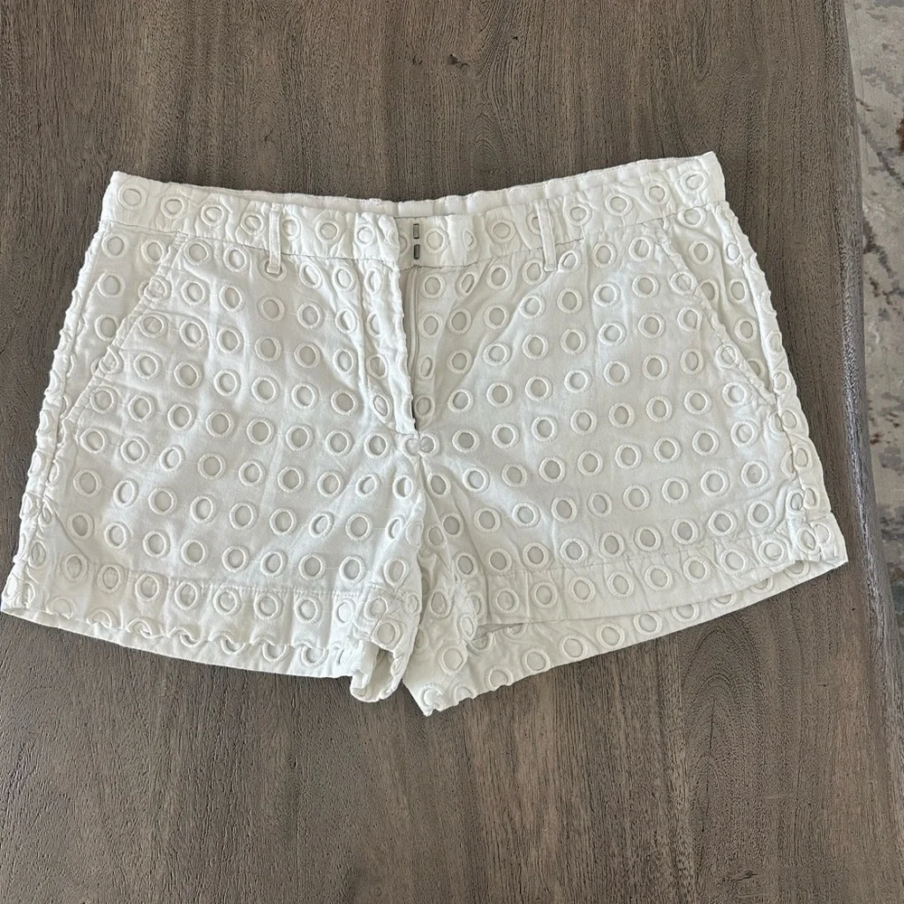 GAP White High Waist Shorts with Eyelet‎ Design